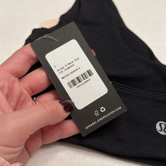 NWT Lululemon x Peloton Align V-Neck Bra C/D Diamond Bra Black - Picture 4 of 4